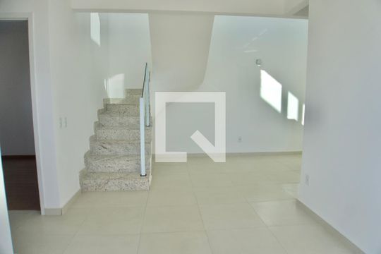 Sala de apartamento para alugar com 2 quartos, 120m² em Nova Suíça, Belo Horizonte