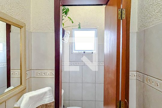 Lavabo de casa à venda com 3 quartos, 130m² em Vila Carrão, São Paulo