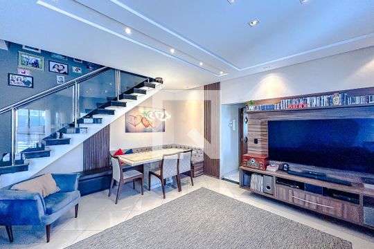 Sala de casa à venda com 3 quartos, 130m² em Vila Carrão, São Paulo