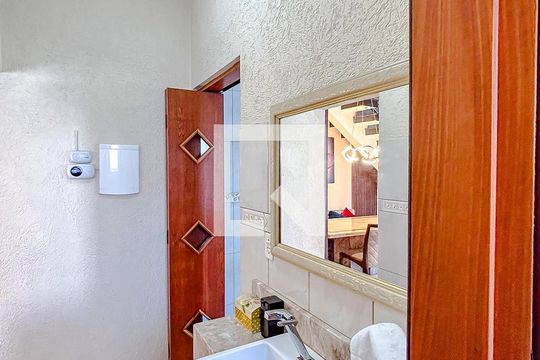 Lavabo de casa à venda com 3 quartos, 130m² em Vila Carrão, São Paulo