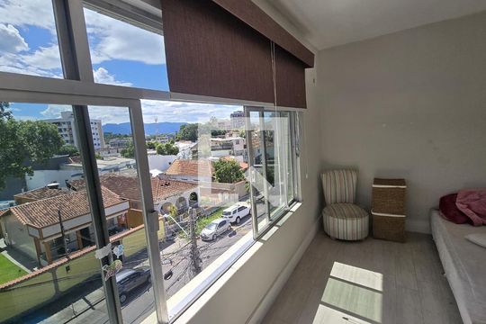 Quarto de apartamento à venda com 2 quartos, 120m² em Vila Valqueire, Rio de Janeiro