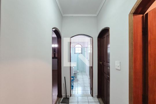 Corredor de casa à venda com 3 quartos, 442m² em Vila Sao Marcos, São Bernardo do Campo