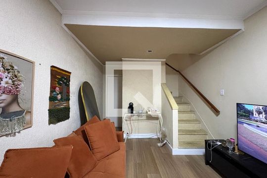 Sala de casa à venda com 2 quartos, 110m² em Jardim Santo Elias, São Paulo