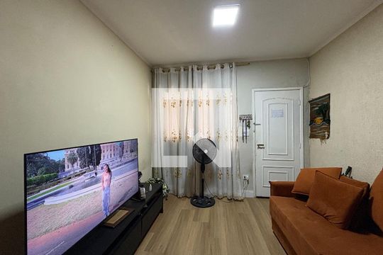 Casa à venda com 2 quartos, 110m² em Jardim Santo Elias, São Paulo