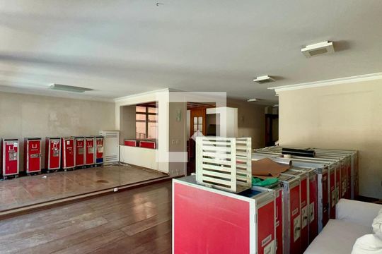 Sala de casa para alugar com 4 quartos, 420m² em Jardim Paulistano, São Paulo