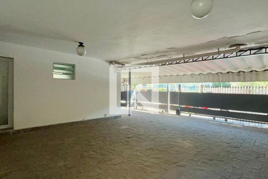 Garagem de casa para alugar com 4 quartos, 420m² em Jardim Paulistano, São Paulo