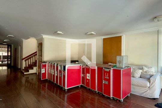 Sala de casa para alugar com 4 quartos, 420m² em Jardim Paulistano, São Paulo