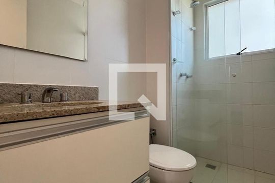 Banheiro de apartamento à venda com 2 quartos, 64m² em Jardim Nova Europa, Campinas
