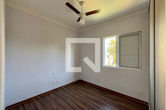 Quarto de apartamento à venda com 2 quartos, 64m² em Jardim Nova Europa, Campinas