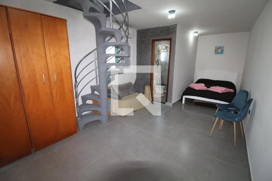 Sala / Quarto de casa para alugar com 1 quarto, 60m² em Vila Iracema, São José dos Campos
