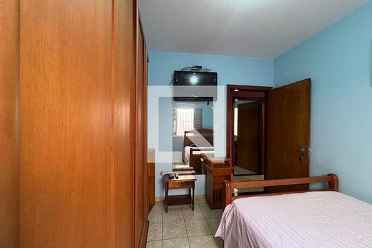 Quarto 2 de casa à venda com 3 quartos, 365m² em Vila dos Remedios, São Paulo