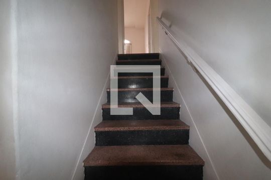 Escada de casa à venda com 4 quartos, 117m² em Jardim Monte Libano, Santo André