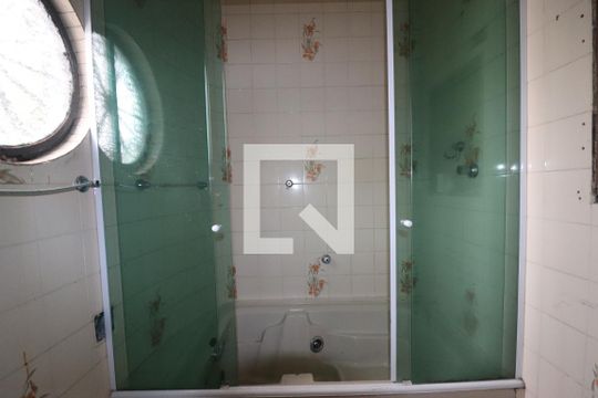 Banheiro Quarto 1 suíte de casa à venda com 4 quartos, 117m² em Jardim Monte Libano, Santo André