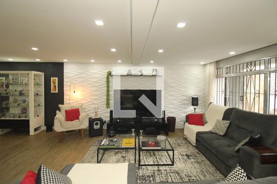 Casa à venda com 3 quartos, 200m² em Vila São José, São Paulo
