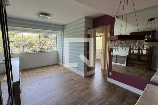 Sala de apartamento para alugar com 2 quartos, 55m² em Glória, Porto Alegre