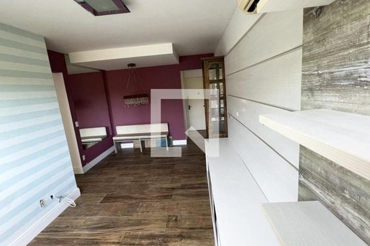 Sala de apartamento para alugar com 2 quartos, 55m² em Glória, Porto Alegre