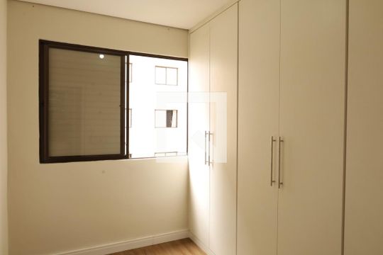 Quarto 1 de apartamento à venda com 3 quartos, 63m² em Jardim Itapemirim, São Paulo