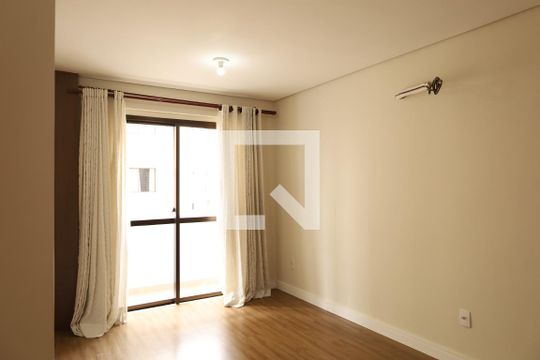 Sala de apartamento à venda com 3 quartos, 63m² em Jardim Itapemirim, São Paulo