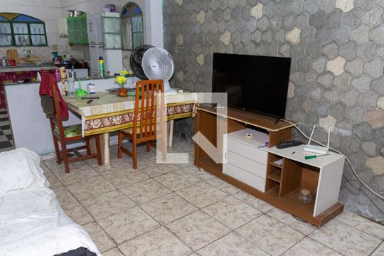 Sala de casa à venda com 3 quartos, 290m² em Campo Grande, Rio de Janeiro