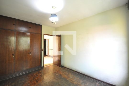 Quarto 1 de casa à venda com 4 quartos, 300m² em Jardim Leonor Mendes de Barros, São Paulo