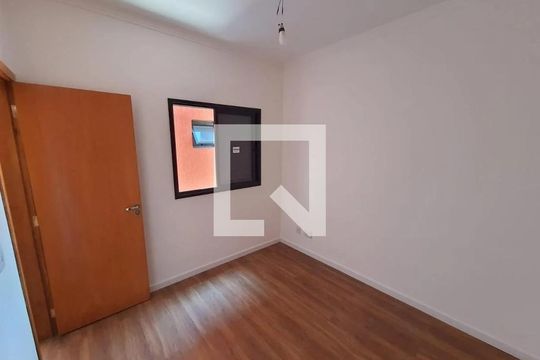 Quarto de casa à venda com 3 quartos, 170m² em Nossa Senhora do O, São Paulo