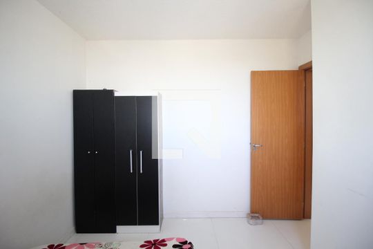 Quarto 1 de apartamento para alugar com 2 quartos, 44m² em Jardim Dona Leopoldina, Porto Alegre