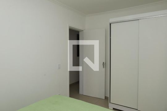 Quarto 1 de apartamento à venda com 2 quartos, 60m² em Vila Carmosina, São Paulo