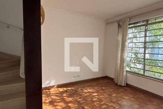 Sala de casa à venda com 5 quartos, 180m² em Vila da Saúde, São Paulo