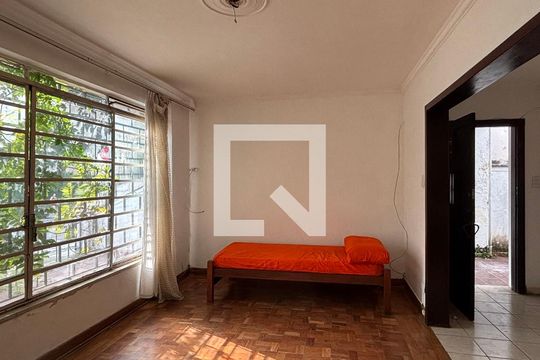 Sala de casa à venda com 5 quartos, 180m² em Vila da Saúde, São Paulo
