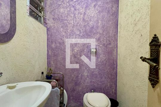 Lavabo de casa para alugar com 4 quartos, 180m² em Paraíso, São Paulo