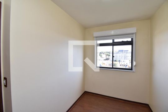 Apartamento para alugar com 3 quartos, 51m² em Santa Cândida, Curitiba