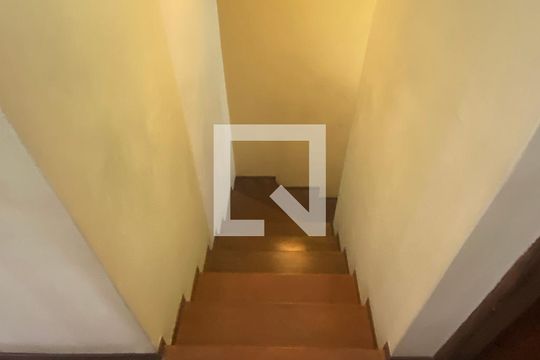 Corredor de casa à venda com 2 quartos, 500m² em Adalgisa, Osasco
