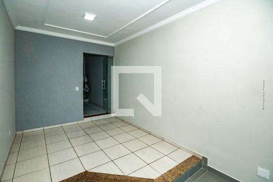 Casa para alugar com 3 quartos, 180m² em Santa Monica, Belo Horizonte