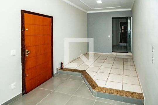 Casa para alugar com 3 quartos, 180m² em Santa Monica, Belo Horizonte