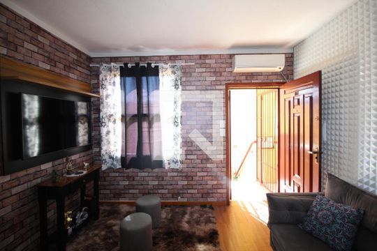 Sala de apartamento para alugar com 2 quartos, 59m² em Rubem Berta, Porto Alegre