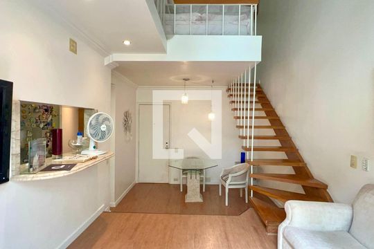 Sala de apartamento para alugar com 1 quarto, 72m² em Paraíso, São Paulo
