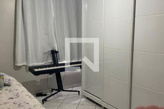 Quarto de casa à venda com 3 quartos, 140m² em Residencial Lagoa, Betim
