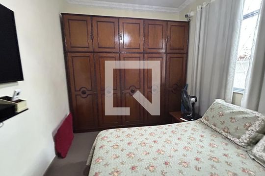 Quarto 1 de casa à venda com 3 quartos, 220m² em Vila Valqueire, Rio de Janeiro