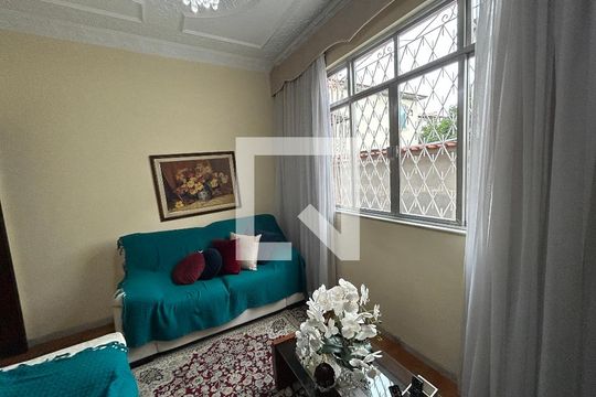 Casa à venda com 3 quartos, 220m² em Vila Valqueire, Rio de Janeiro