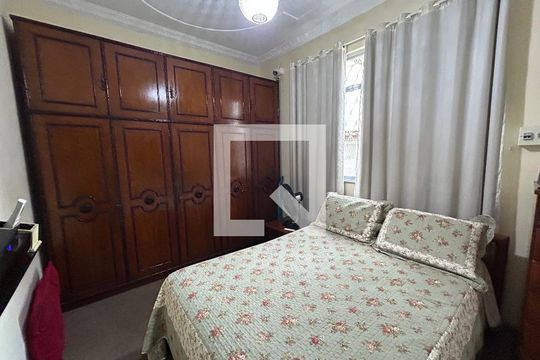 Quarto 1 de casa à venda com 3 quartos, 220m² em Vila Valqueire, Rio de Janeiro