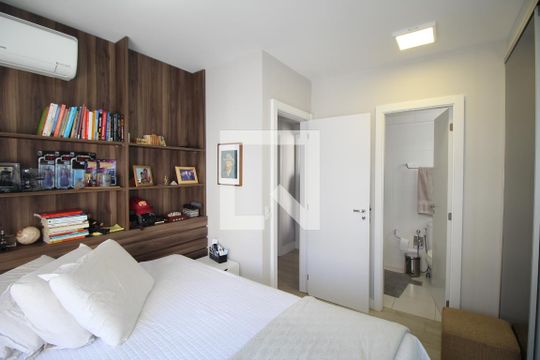 Suíte 1 de apartamento à venda com 2 quartos, 67m² em Boa Vista, Porto Alegre