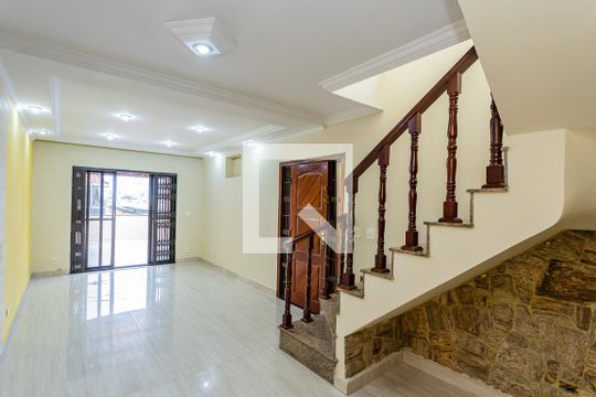 Sala de casa para alugar com 3 quartos, 235m² em Jardim Sao Jose, São Paulo