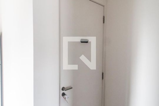 Entrada de apartamento à venda com 3 quartos, 72m² em Centro, Barueri