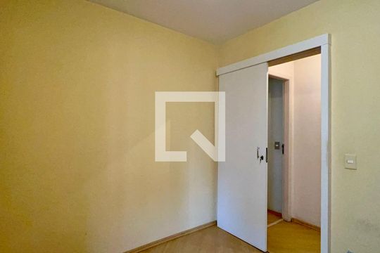 Quarto de apartamento para alugar com 2 quartos, 59m² em Sumaré, São Paulo