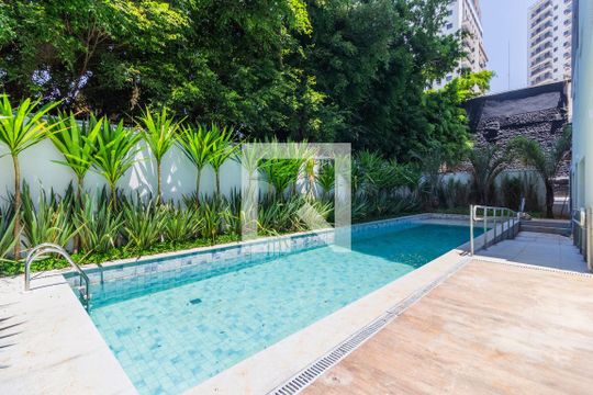 Área comum - Piscina de kitnet/studio para alugar com 1 quarto, 31m² em Pinheiros, São Paulo