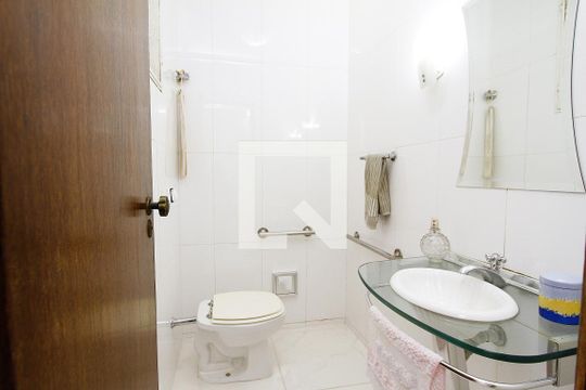 Lavabo de casa à venda com 4 quartos, 220m² em Álvaro Camargos, Belo Horizonte