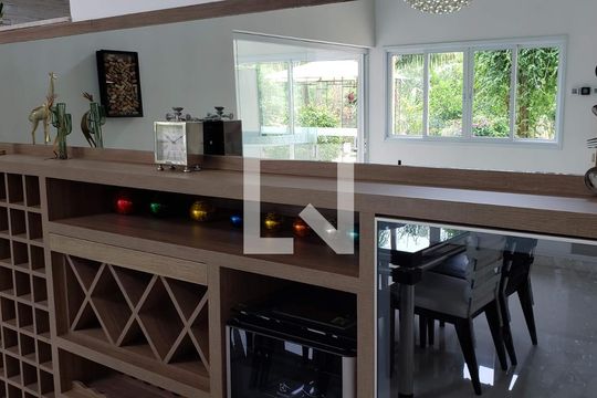 Sala de casa para alugar com 4 quartos, 800m² em Residencial San Diego (Paysage Noble), Cotia