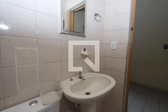 Banheiro da Suíte de casa para alugar com 2 quartos, 180m² em Jardim Tiete, São Paulo