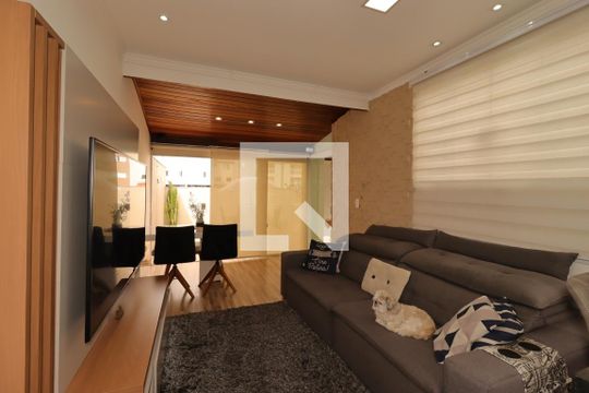Sala de apartamento à venda com 3 quartos, 117m² em Vila Camilópolis, Santo André
