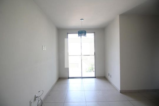 Apartamento à venda com 3 quartos, 57m² em Taquara, Rio de Janeiro